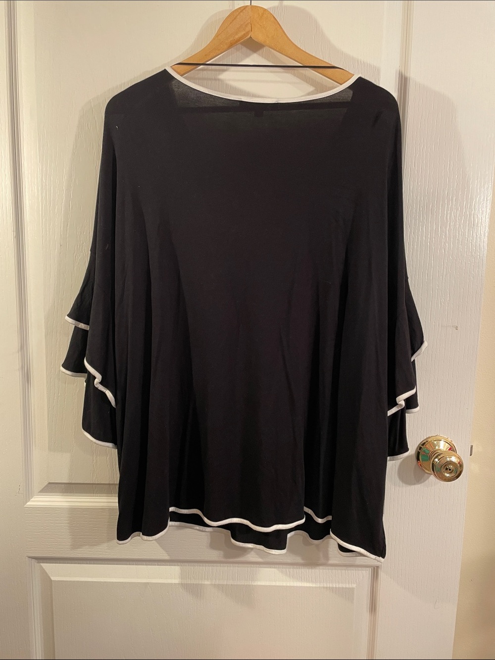 Cable & Gauge Black Tunic with White Trim and Ruffle Sleeves II - Picture 5 of 5